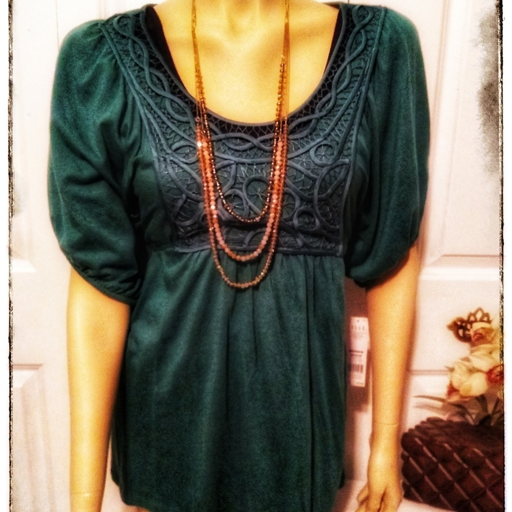 Kohl's, ELLE turquoise short sleeve shirt, size me